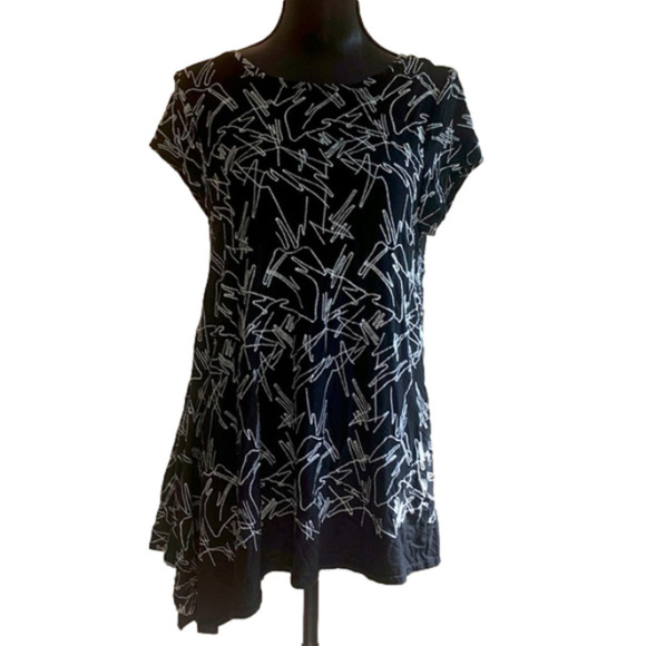 NICHE Nilgun Derman Zig Zag Jersey Embroidered Asymmetrical Hem Top - Picture 1 of 5